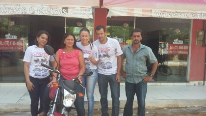 Condeúba: Grupo empresarial sorteia motocicleta e prêmio para clientes