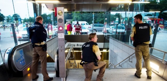 URGENTE: Tiroteio em shopping deixa mortos e feridos em Munique; polícia procura atirador