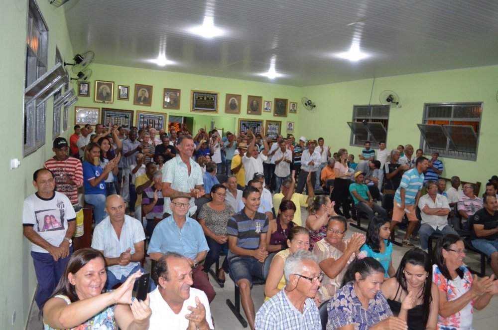 Condeúba: Encontro do PMDB reúne partidos e lota câmara de vereadores