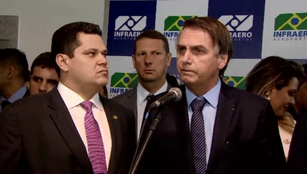 Jair Bolsonaro concedeu entrevista coletiva à imprensa na inauguração do novo Aeroporto Internacional de Macapá 