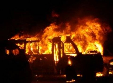 Ipirá: Incêndio destrói veículos no pátio da prefeitura