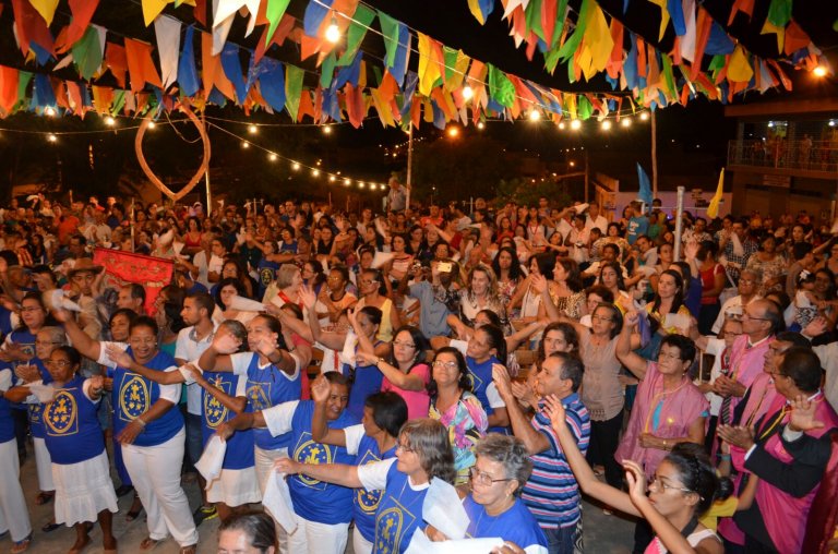 Condeúba: Festa em homenagem à Nossa Senhora reúne centena de fieis, veja fotos
