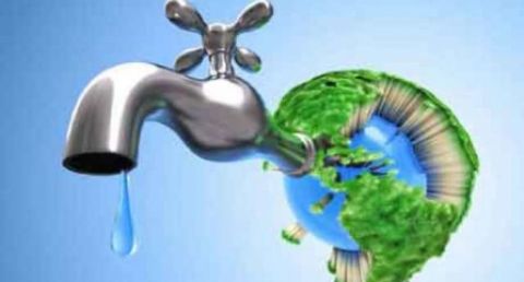 Especial dia mundial da água: Condeúba, Lagoa do Barro há 5 meses o motor quebrado