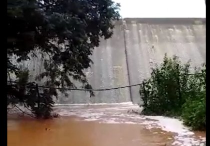Piripá: Veja o vídeo da barragem do bonito sangrando