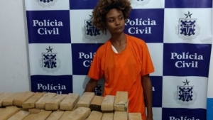Mulher é presa em flagrante com mais de 300 Kg de drogas em Feira de Santana