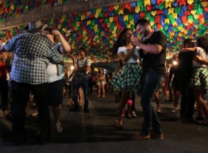 Rui se diz otimista com realização de festas de São João na Bahia: 'Possibilidade concreta'