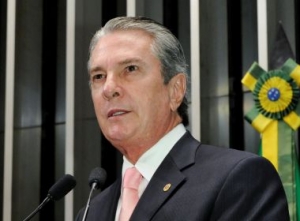 Collor anuncia que é pré-candidato à Presidência da República pelo PTC