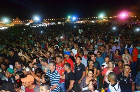 Tremedal: Cerca de 7 mil pessoas foram assistir ao show de Amado Batista