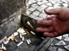 Câmara pode aprovar multa para quem jogar bituca de cigarro na rua
