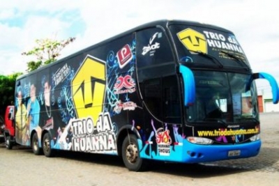 Assalto na Bahia: ônibus do Trio da Huanna é alvo de assaltantes; grupo se apresenta nos 52 anos de Belo Campo