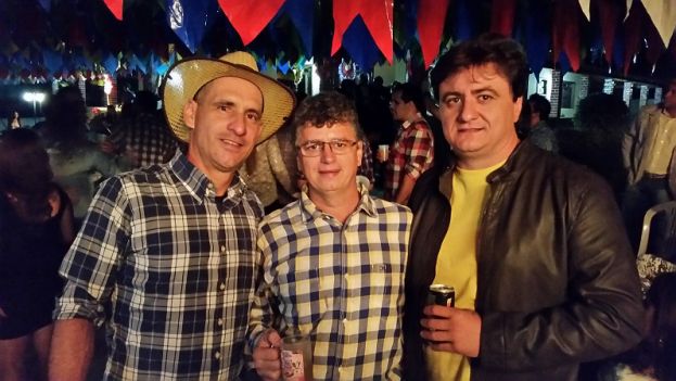 Condeúba: Forró do Dalmo reune amigos e celebra noite de São João no Sítio Rancho Fundo